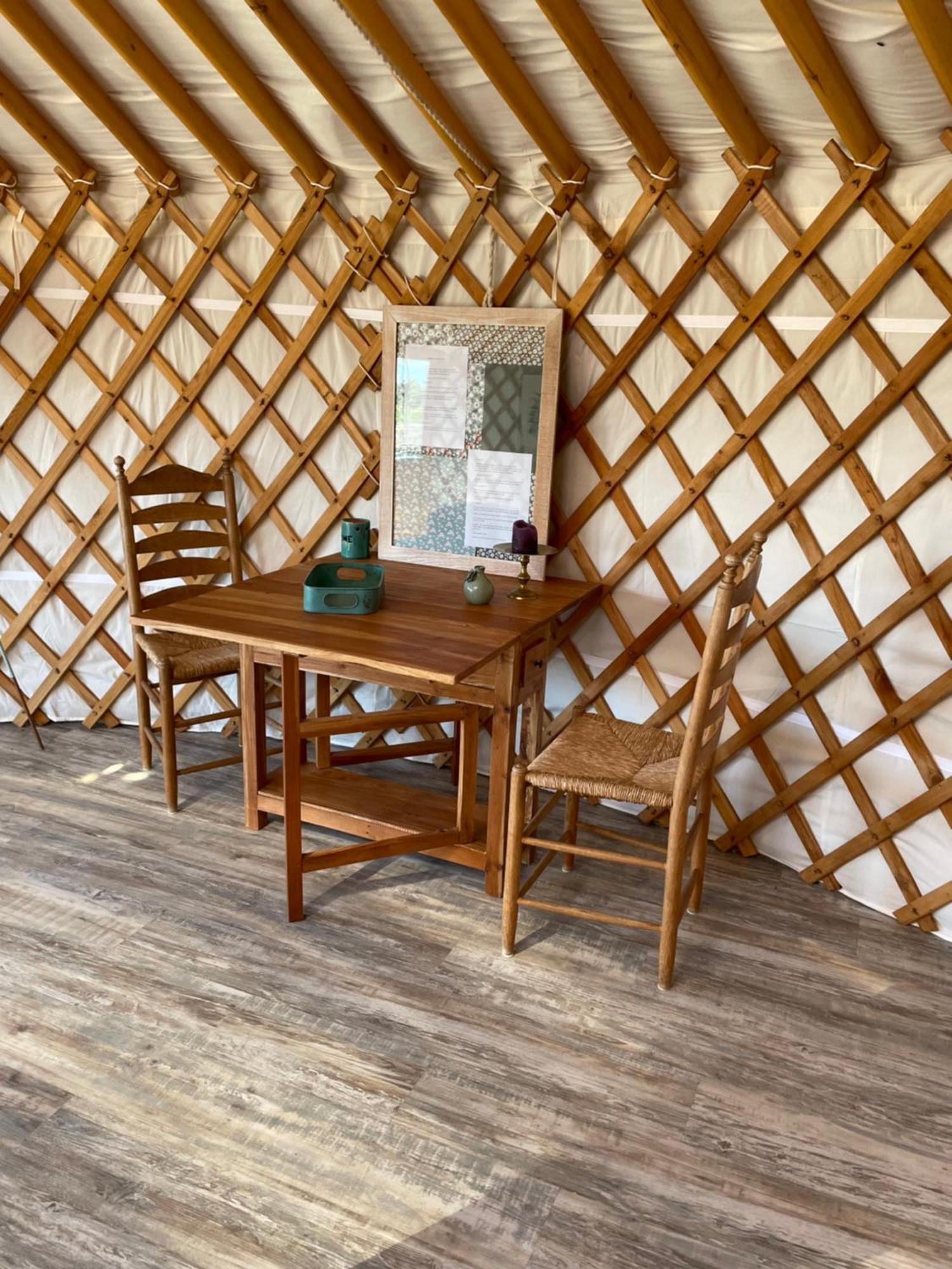 Готель Luxe Yurt Каудекерке Екстер'єр фото